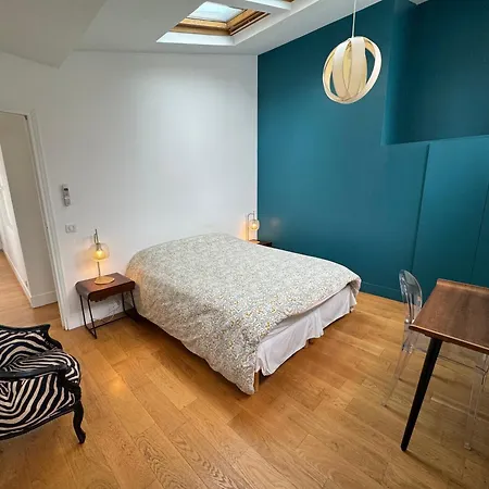 Grandeur Cachée Du 15e - Avec Parking Appartement